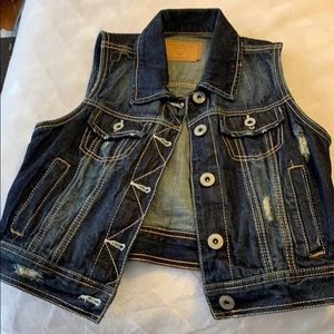 Cute denim vest!